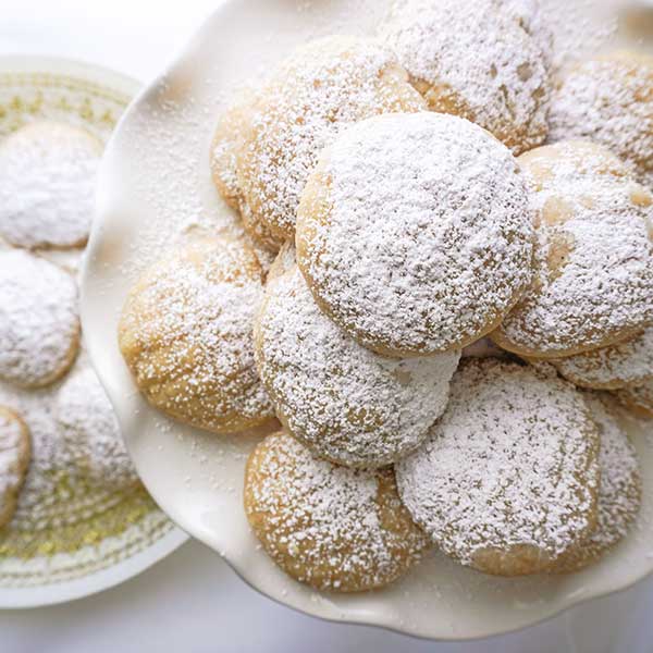 Kahk (Egyptian Eid Cookies) Egyptian Gingerbread